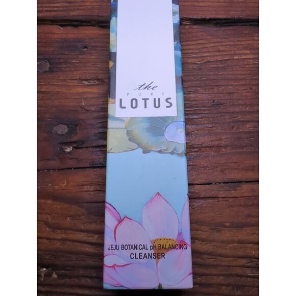 Jeju Botanical PH Balancing Cleanser 200ml The Pure Lotus NIB - Picture 2 of 3